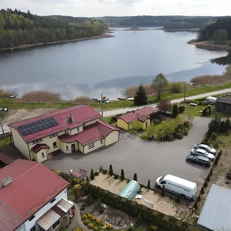 Agro nad jeziorem Gospodarstwo agroturystyczne *